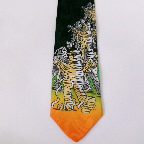Vintage Hallmark Halloween Men's Tie Mummies NovelTies Spooky Necktie - Picture 2 of 6